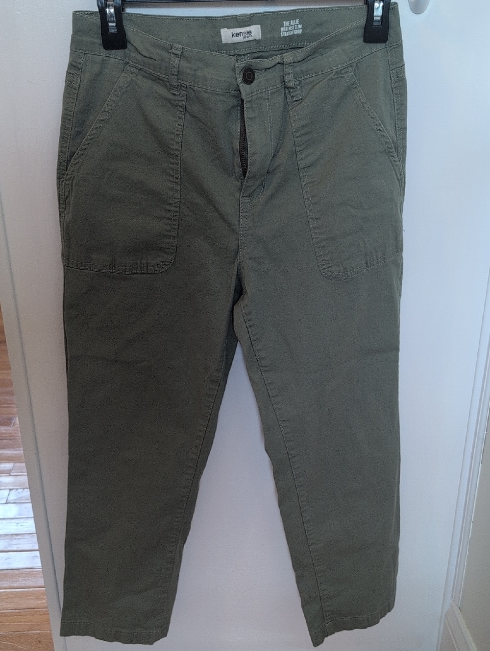 Kensie Women's Olive Capri  Pants
